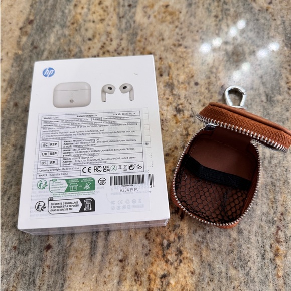 AirPod wireless earbuds - Picture 2 of 2
